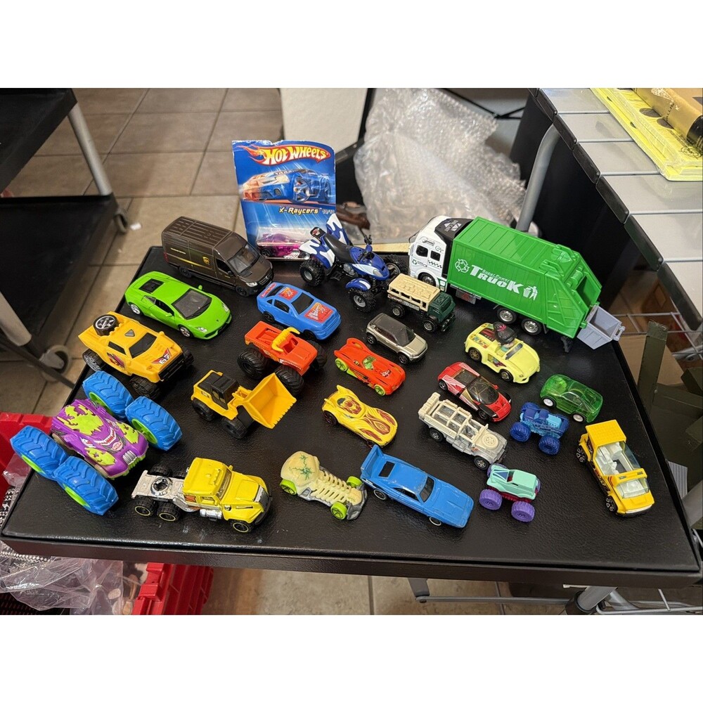 Lot Of 24 Mixed Toy Cars Hot Wheels Ect…